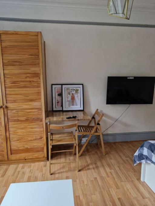 Bright Studio Apartment In A Perfect Location Londra Dış mekan fotoğraf