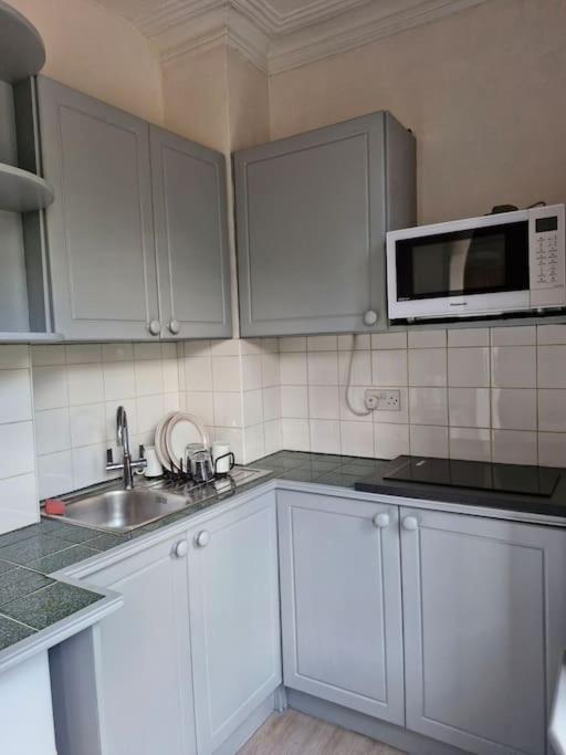 Bright Studio Apartment In A Perfect Location Londra Dış mekan fotoğraf