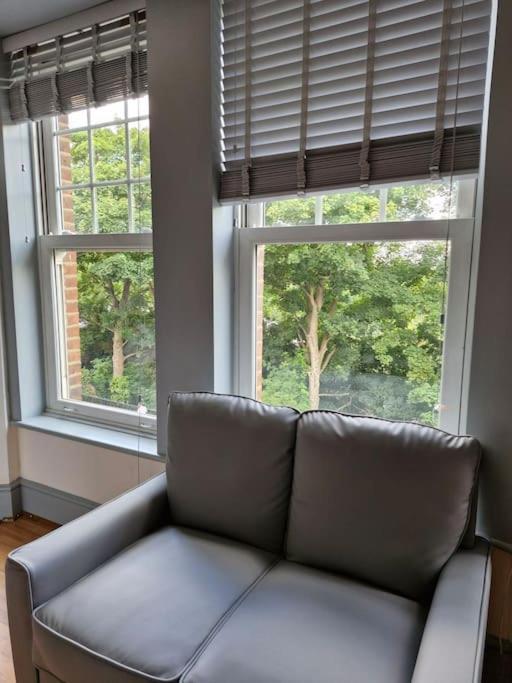 Bright Studio Apartment In A Perfect Location Londra Dış mekan fotoğraf